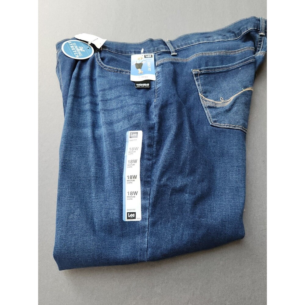 NWT Lee Womens Plus Size 18W Capri Jeans Blue Denim Perfectly Fit Easy Fit New